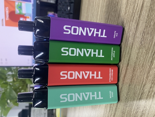 Yuoto Thanos 14ml 5000 Rookwolk Vapes, de Nicotine Mesh Coil Vaporizer Pen van 2% 20mg